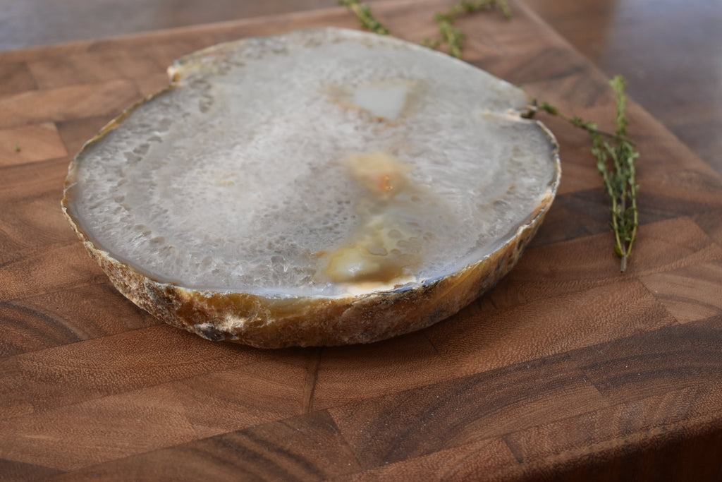 3/4” Thick Agate Platter with Natural Trim 